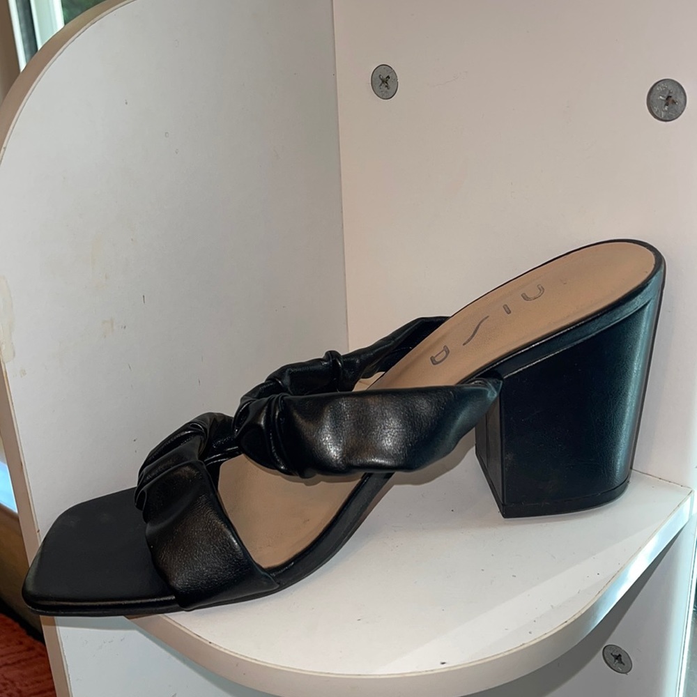 Chunky heels
